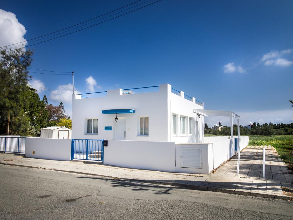 Alcyone Beach House Oroklini Exterior photo